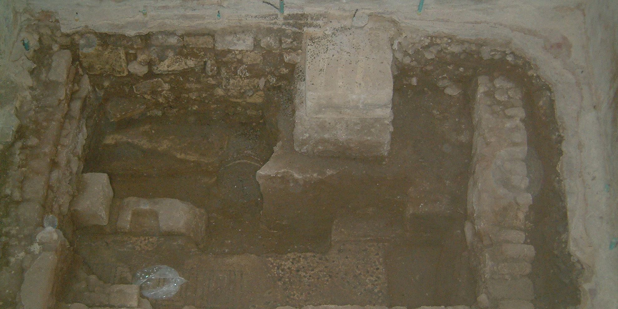 scavo-archeolog-loc-T16-3